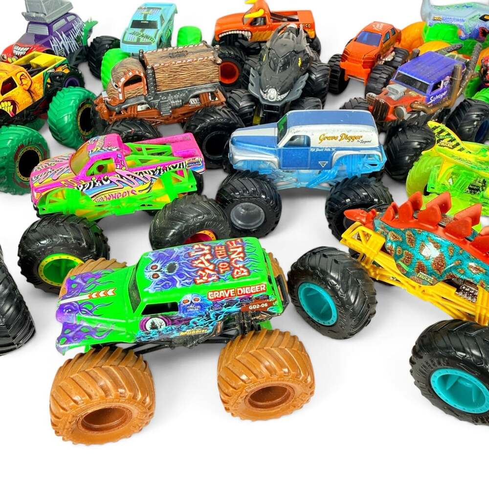 Monster Truck Vehicle Lot of 18 Assorted Trucks - Picture 10 of 10